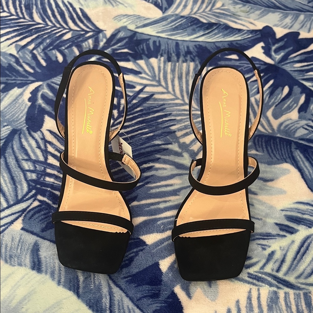 Ann Michell Black Strappy Sandals